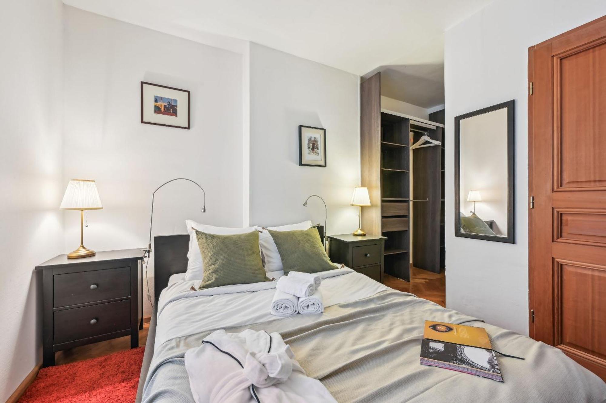Eiffel Tower & Hotel Des Invalides - 1Br - Cityapartmentstay ปารีส ภายนอก รูปภาพ